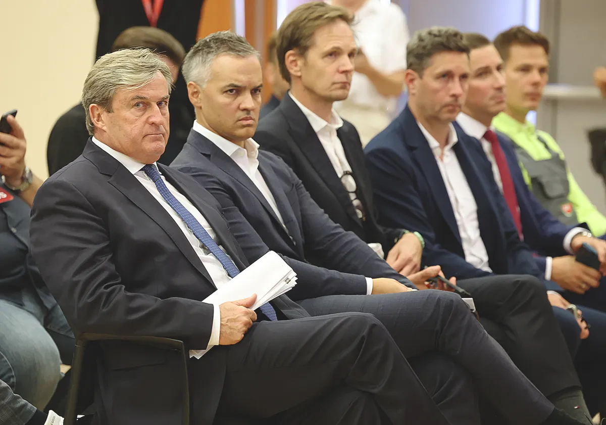 MOL Dunai Finomító, rendkívüli sajtótájékoztató, MOLDunaiFinomító, 
Magyar Péter, MagyarPéter
