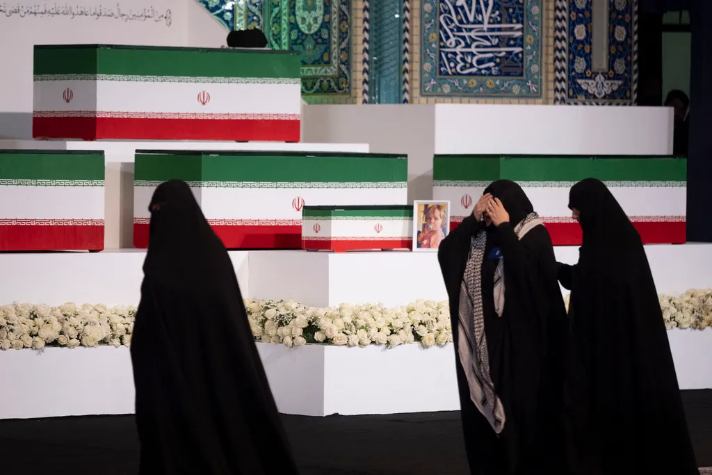 Ali Khamenei gyászszertartása, AliKhamenei