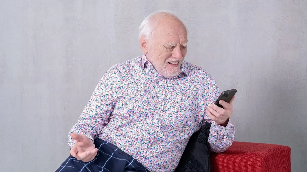 Arató András, közismert internetes mémnevén „Hide the Pain Harold” (Forrás: Hide the Pain Harold/X)