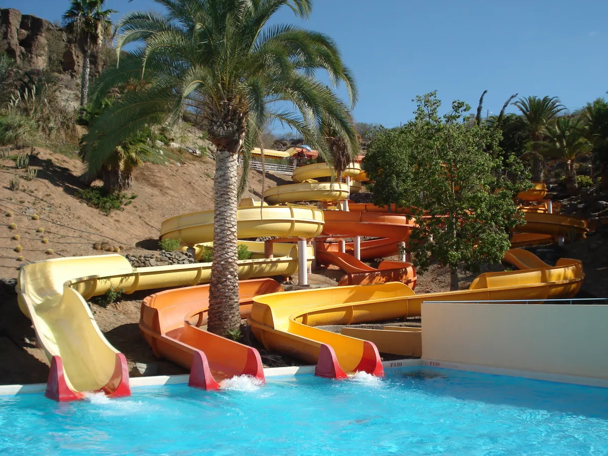 vízi csúszda, szálloda, hotel, medence, nyaralás, Ibiza