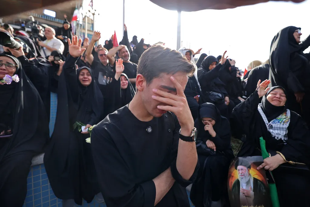 Ali Khamenei gyászszertartása, AliKhamenei
