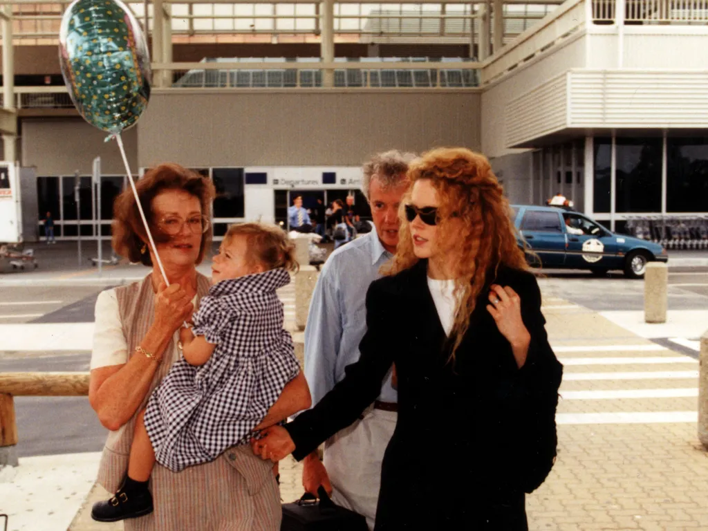 Tom Cruise, TomCruise,                      Jul 02, 1995; Australia; Actor NICOLE KIDMAN with her parents and her daughter.
Mandatory Credit: Photo by Ryan Piper/ZUMA Press.
(©) Copyright 1995 by Ryan Piper