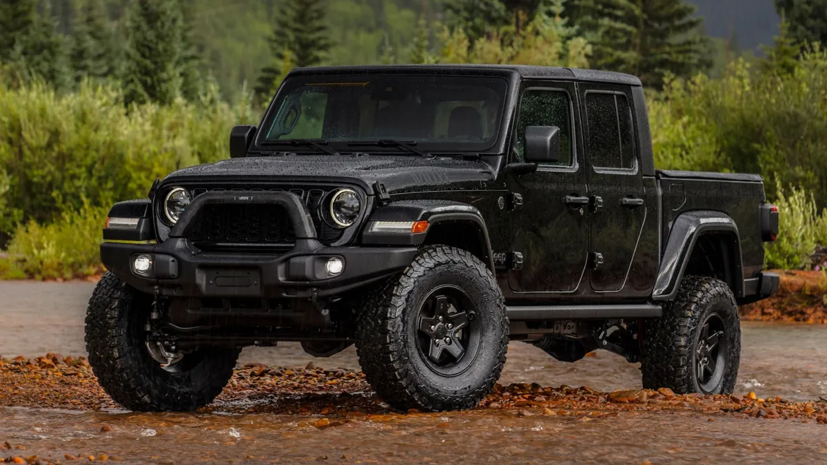 Visszahívást rendelt el a Jeep: az acélfelnik spontán széttörhetnek