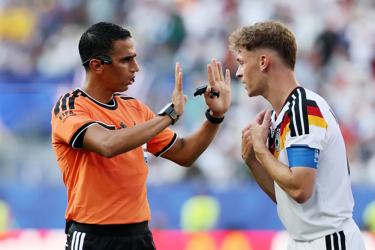 Hiába próbálkoztak a németek, a VAR közbeavatkozása után érvénytelenítették Jonathan Tah gólját Paraguay ellen