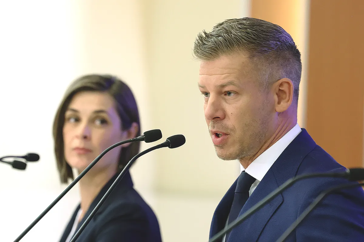 MOL Dunai Finomító, rendkívüli sajtótájékoztató, MOLDunaiFinomító, Magyar Péter, MagyarPéter