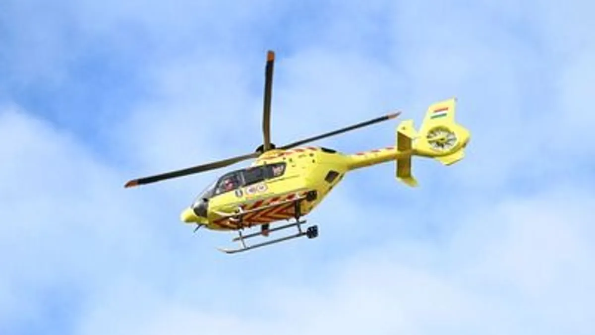 Mentőhelikopter is érkezett a frontális karambolhoz, egy ember meghalt Zsámboknál