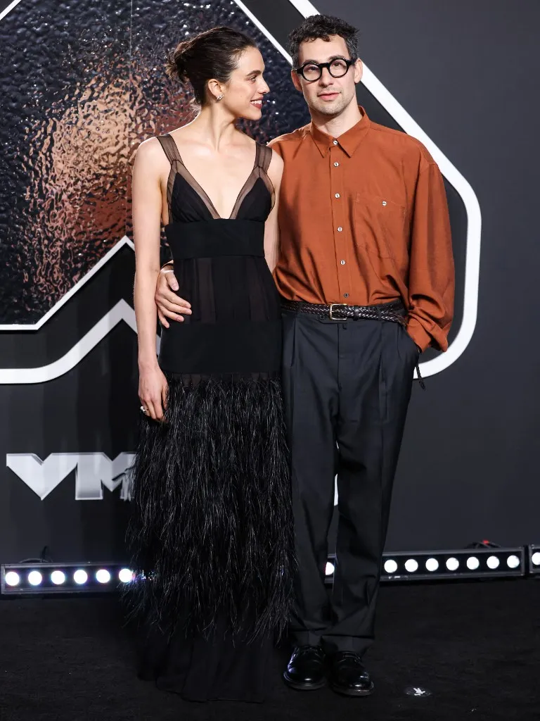 Margaret Qualley and Jack Antonoff arrive at the 2024 MTV Video Music Awards held at UBS Arena on September 11, 2024 in Elmont, New York, United States. (Photo by Xavier Collin/Image Press Agency/NurPhoto) (Photo by Image Press Agency / NurPhoto via AFP)