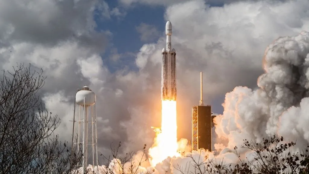 A SpaceX Falcon Heavy rakéta