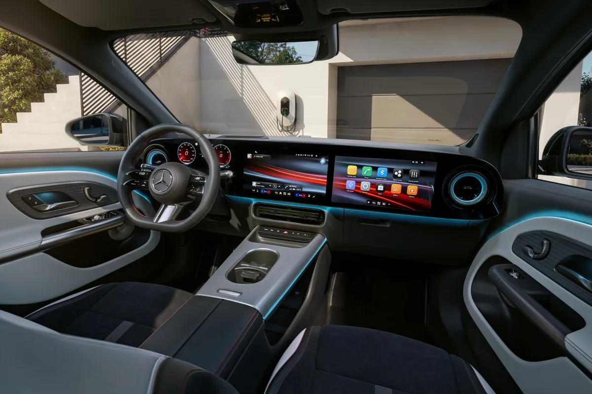 Der neue Mercedes-Benz GLA Hybrid.
Exterieur: Aquamint Uni
Interieur: ARTICO nappa-look black / clean white pearl / MICROCUT microfibre black
//
The all-new Mercedes-Benz GLA hybrid.
Exterior: Aquamint non-metallic
Interior: ARTICO nappa-look black / clean white pearl / MICROCUT microfibre black