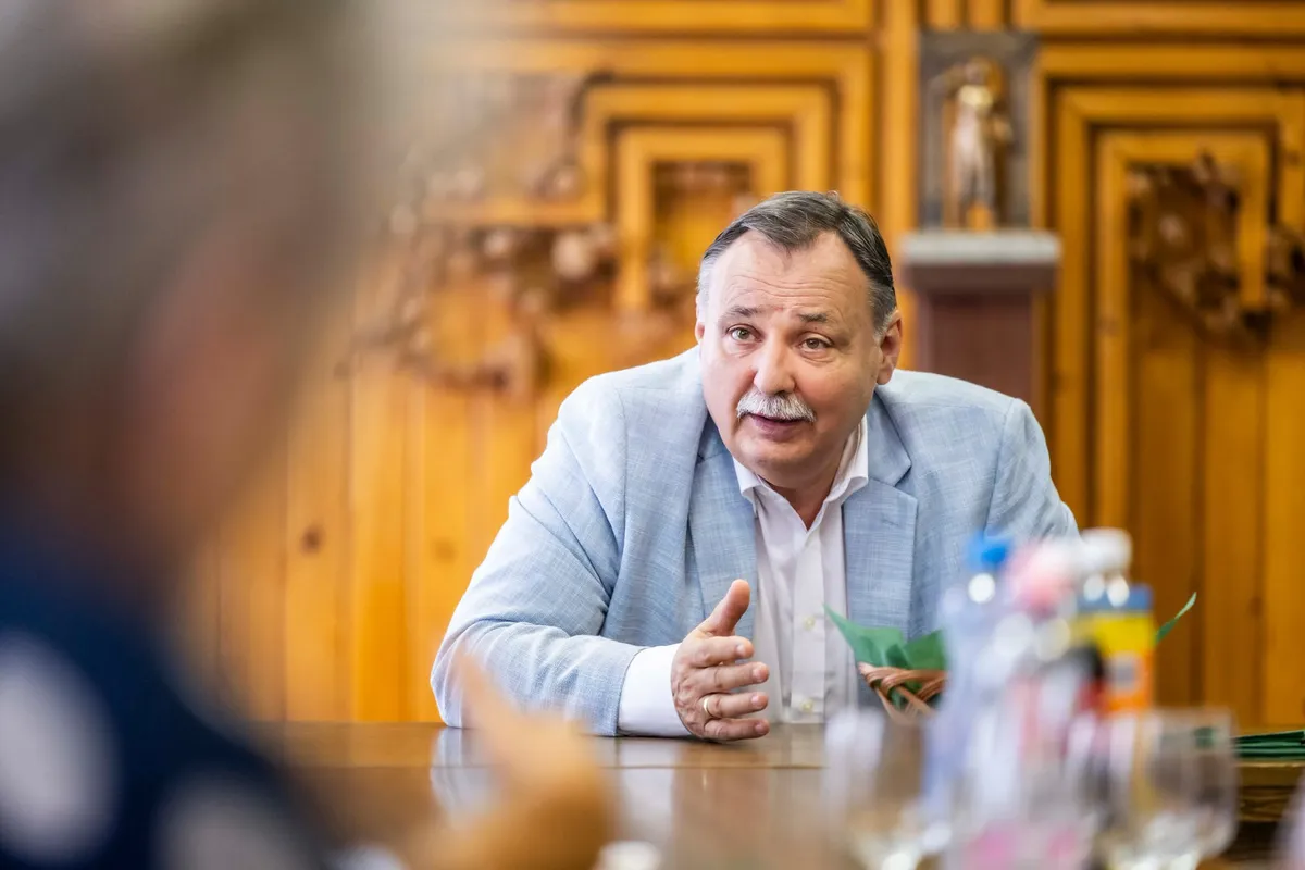 Gajdos László élő környezetért felelős miniszter a napokban bejelentette, hogy kezdeményezi a kotorékvadászat betiltását (Forrás: Facebook)