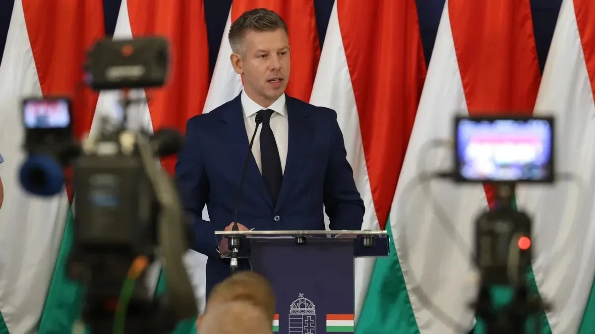 Magyar Péter rendkívüli sajtótájékoztatót tart Pakson