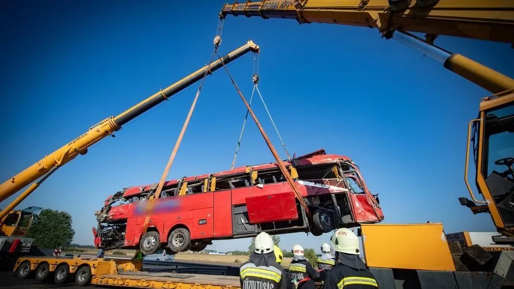 M3-as busztragédia: az utolsó pillanatban mondta le a zarándoklatot, így menekült meg