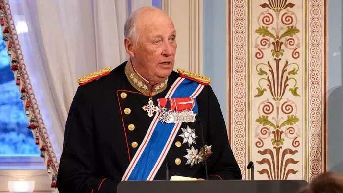 Minden hivatalos megjelenést törölt a királyi család: aggasztó állapotban van az uralkodó