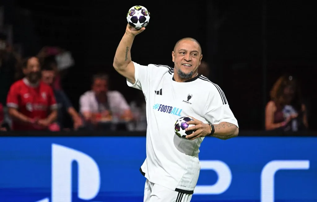 A Real Madrid brazil legendája, Roberto Carlos ismét Budapesten járt