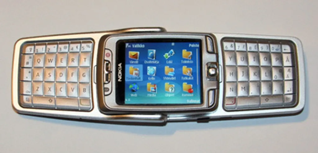 retróqwertytelefonok, Nokia E70