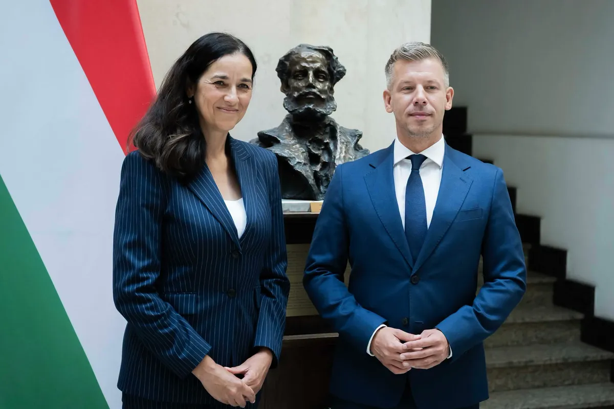 Orbán Anita közösségi oldalán számolt be a misszióvezetők értekezletéről a külügyminisztériumból, ahol Magyar Péter is felszólalt