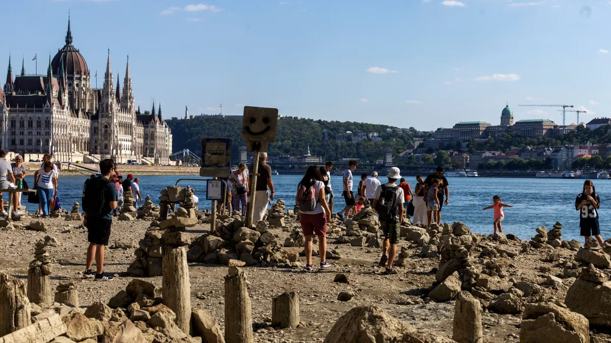 Kánikulával folytatja a hetet az időjárás.