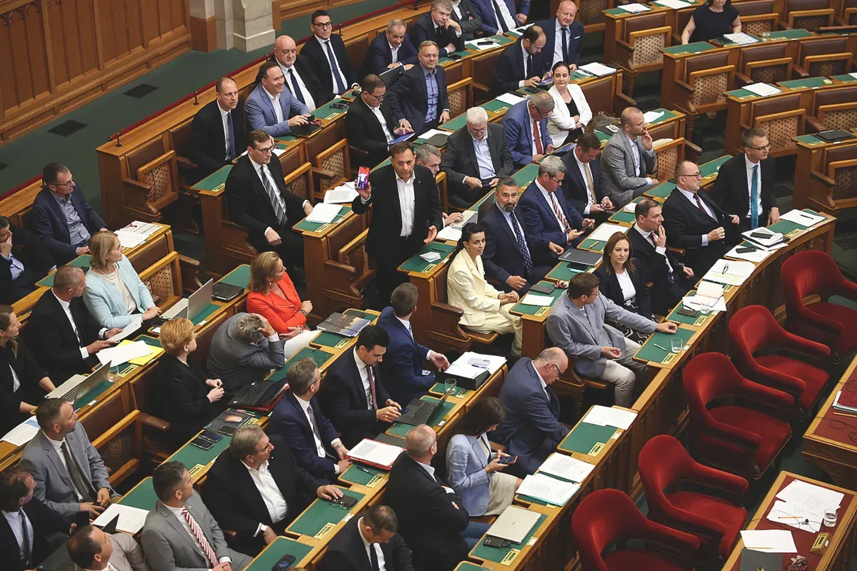 A Fidesz–KDNP megtámadta az Alaptörvény 17. módosításának egyik részét, az Alkotmánybírósághoz fordultak, amely csütörtökön tárgyalja majd a beadványt (Fotó: Hatlaczki Balázs)