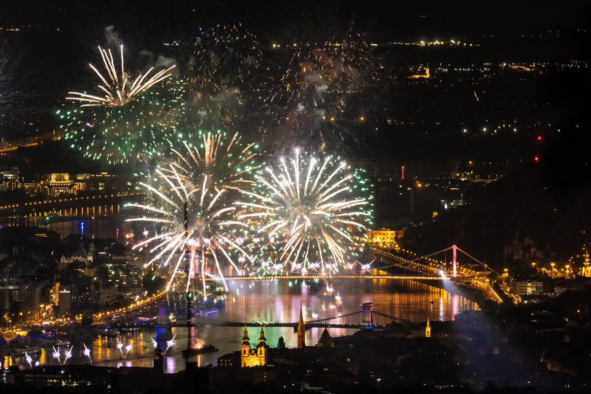 Korábbi tűzijáték augusztus 20-án Budapesten