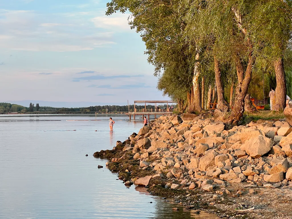 2026.08.25
Rekordalacsony vízállás-abádszalóki strand
