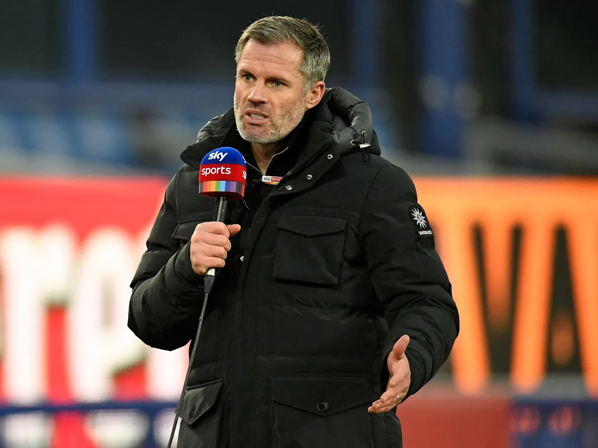 Former player and television pundit Jamie Carragher works pitchside ahead of the English Premier League football match between Everton and Leeds United at Goodison Park in Liverpool, north west England on November 28, 2020. (Photo by PETER POWELL / POOL / AFP) / RESTRICTED TO EDITORIAL USE. No use with unauthorized audio, video, data, fixture lists, club/league logos or 'live' services. Online in-match use limited to 120 images. An additional 40 images may be used in extra time. No video emulation. Social media in-match use limited to 120 images. An additional 40 images may be used in extra time. No use in betting publications, games or single club/league/player publications. /