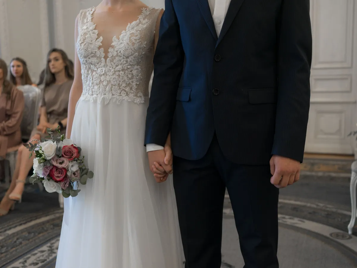 Már az esküvő napján véget ért a házasság: megdöbbentő üzeneteket talált a vőlegény