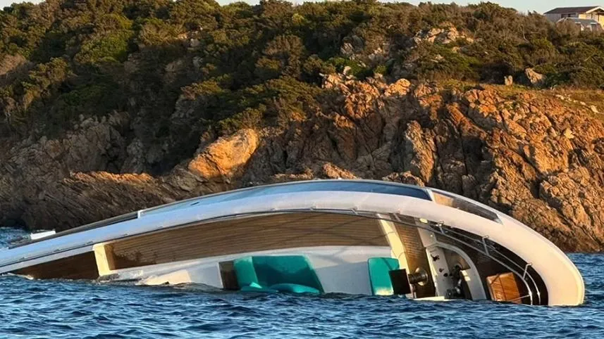 A luxusjacht Porto Cervo közelében került bajba Szardínia partjainál Fotó: YouTube