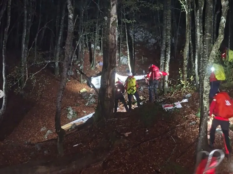 A repülőgép-baleset helyszínét többórás kutatás után találták meg a Velebit térségében Fotó: Instagram/gss_hrvatska