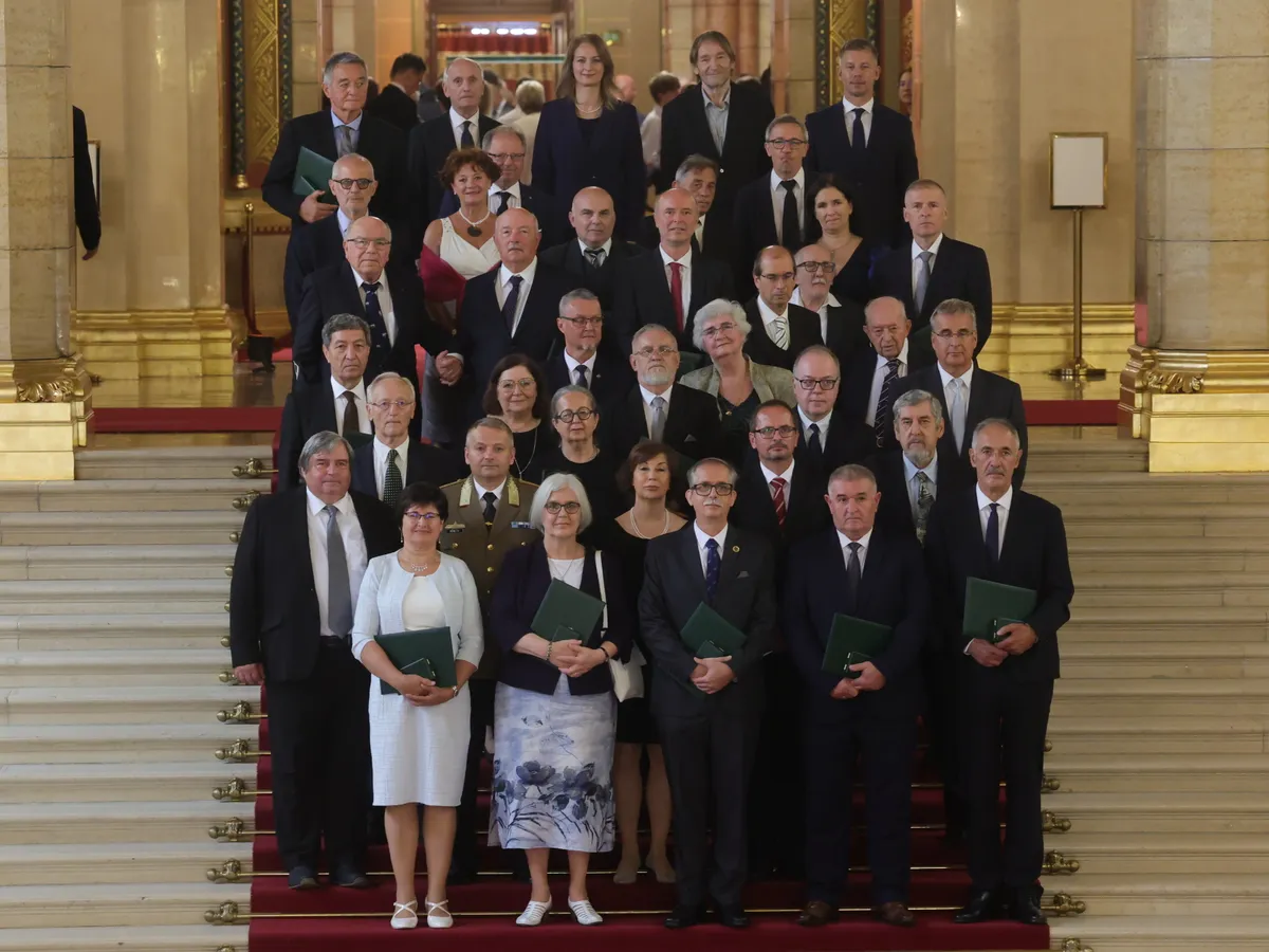 A Parlamentben minden díjazott összegyűlt.