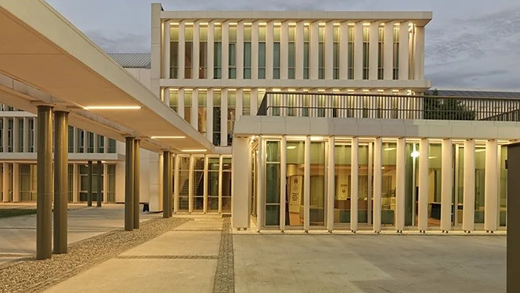 Tarsus SEV Elementary School, Törökország