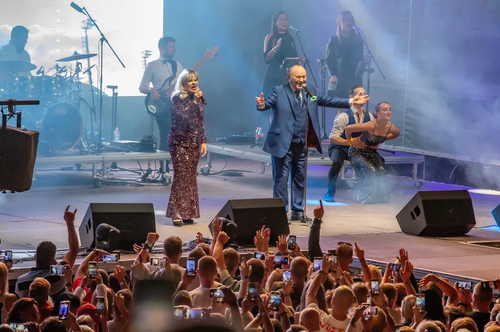 20230901 Korda György Balázs Klári koncert Siófok Plázs fotó: Szabolcs László