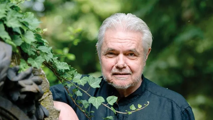 Ismét eladóvá vált Oszter Sándor lenyűgöző panorámás villája: így néz ki most a ház
