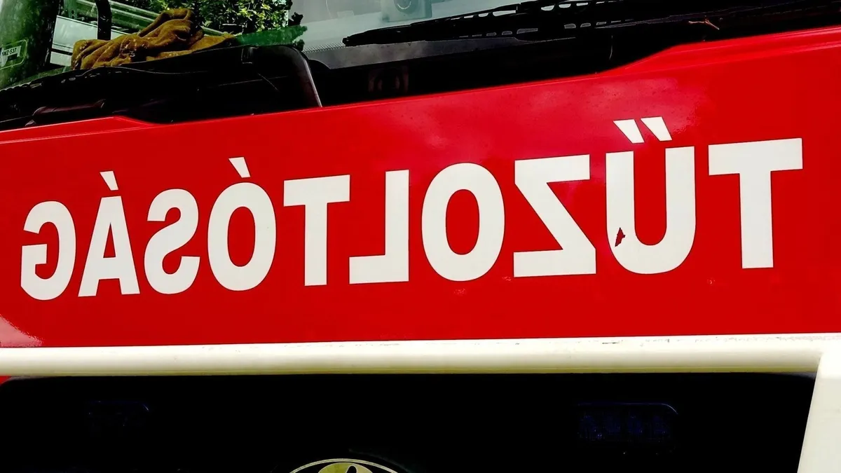 A hőség és a szárazság miatt tarló-, erdő- és bozóttüzek pusztítanak öt vármegyében. Több helyen hektárok égnek, az oltás még tart