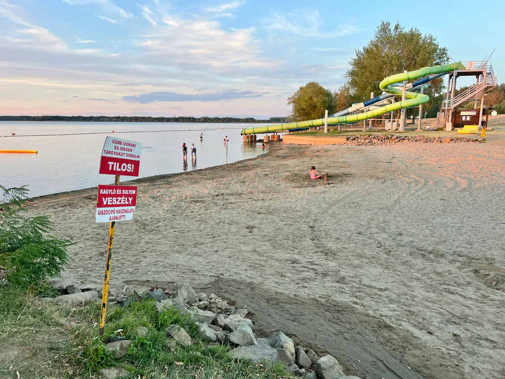 2026.08.25
Rekordalacsony vízállás-abádszalóki strand
