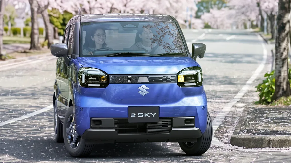 A kei-kategóriás karosszáriában tágas utasteret tudtak kialakítani a Suzuki mérnökei.