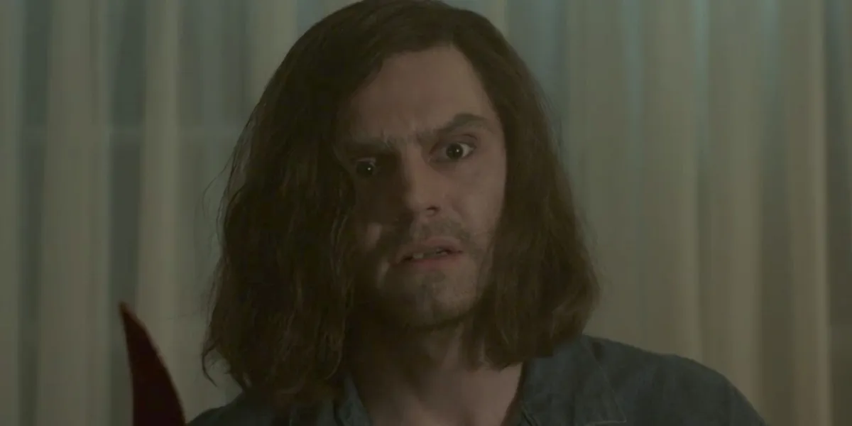 Evan Peters Manson bőrébe is belebújhatott.