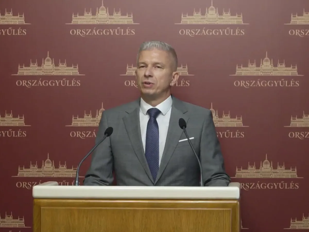  Csőszi Attila, a vizsgálóbizottság tiszás elnöke elmondta, a grémium feladata megvizsgálni, hogy az MNB-ügyben a közpénz kezelése hogyan torzult (Forrás: Facebook)