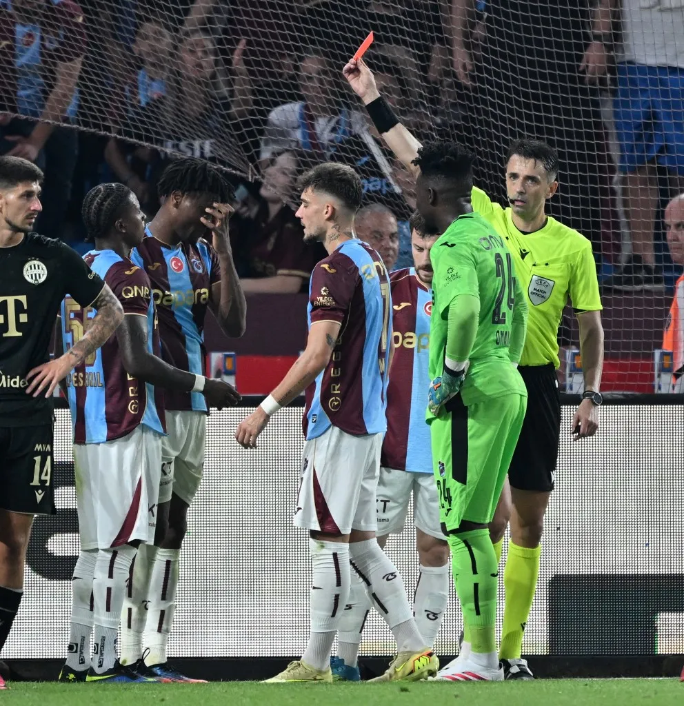 Piros lap az FTC-Trabzonspor mérkőzésen