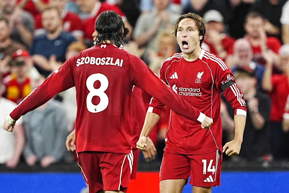 Szoboszlai Dominik és Federico Chiesa a Liverpool labdarúgói