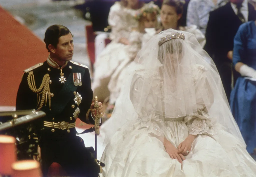 Lady Diana és Károly, LadyDianaésKároly
