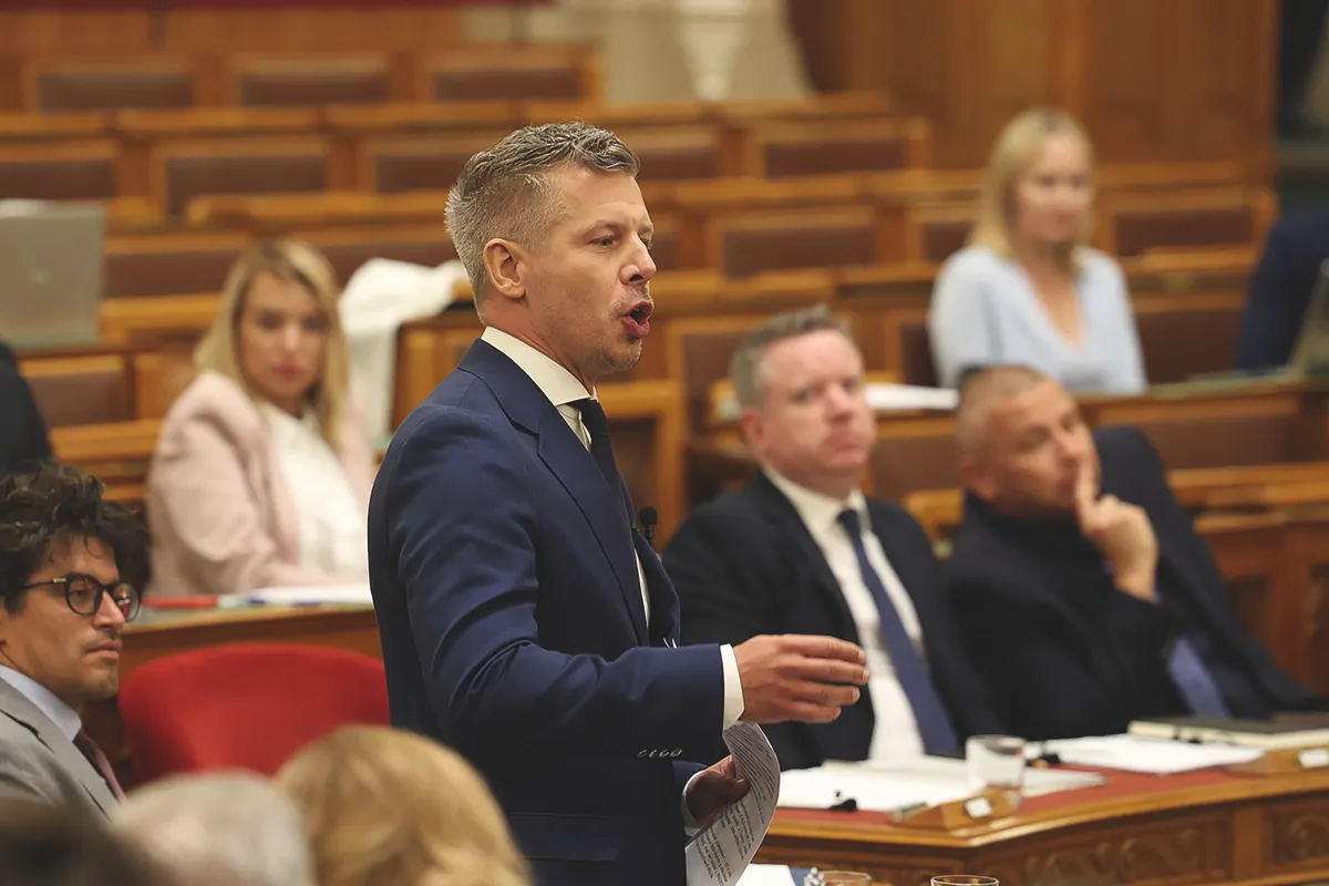 Parlament, az Országgyűlés plenáris ülése, Országgyűlésplenárisülés, 2026.08.27.Magyar Péter, MagyarPéter kormány vagyonelkobzás