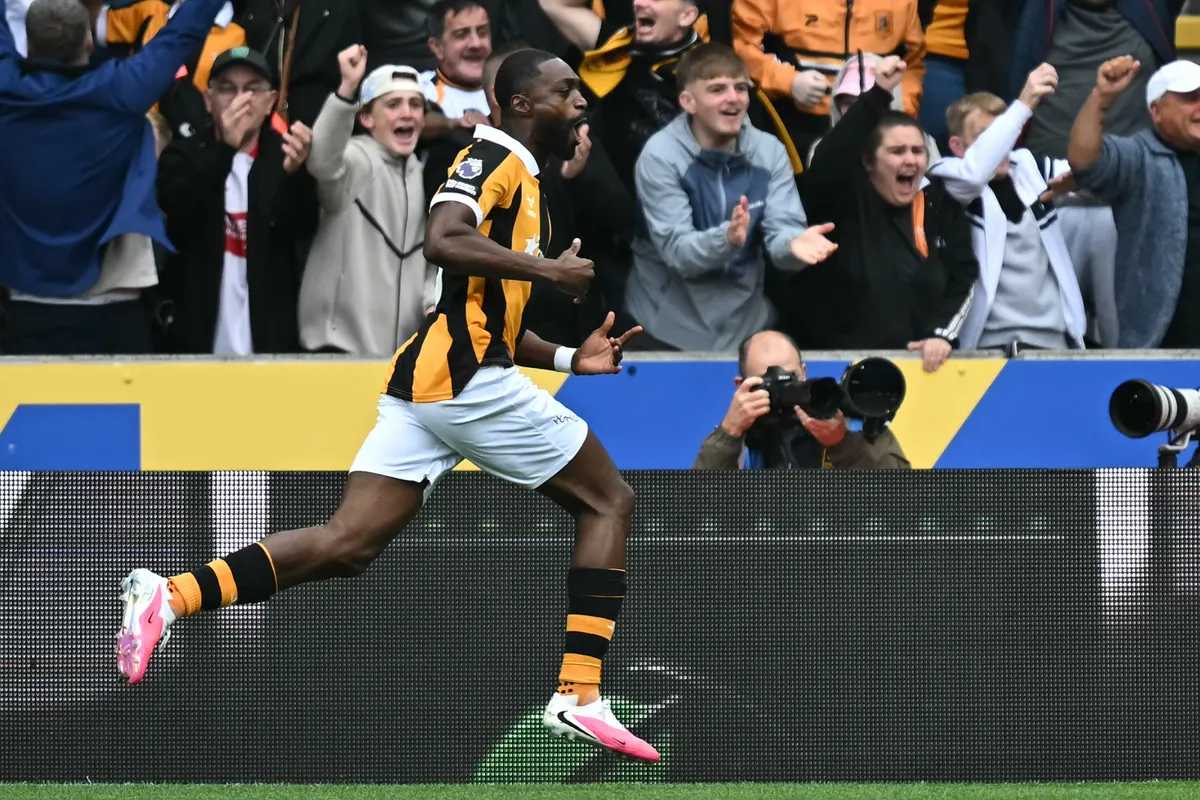 Semi Ajayi szerezte meg a Hull City-Manchester United mérkőzés első gólját