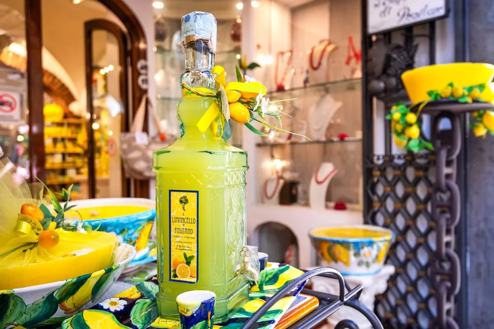 Egy üveg Limoncello Positanóban