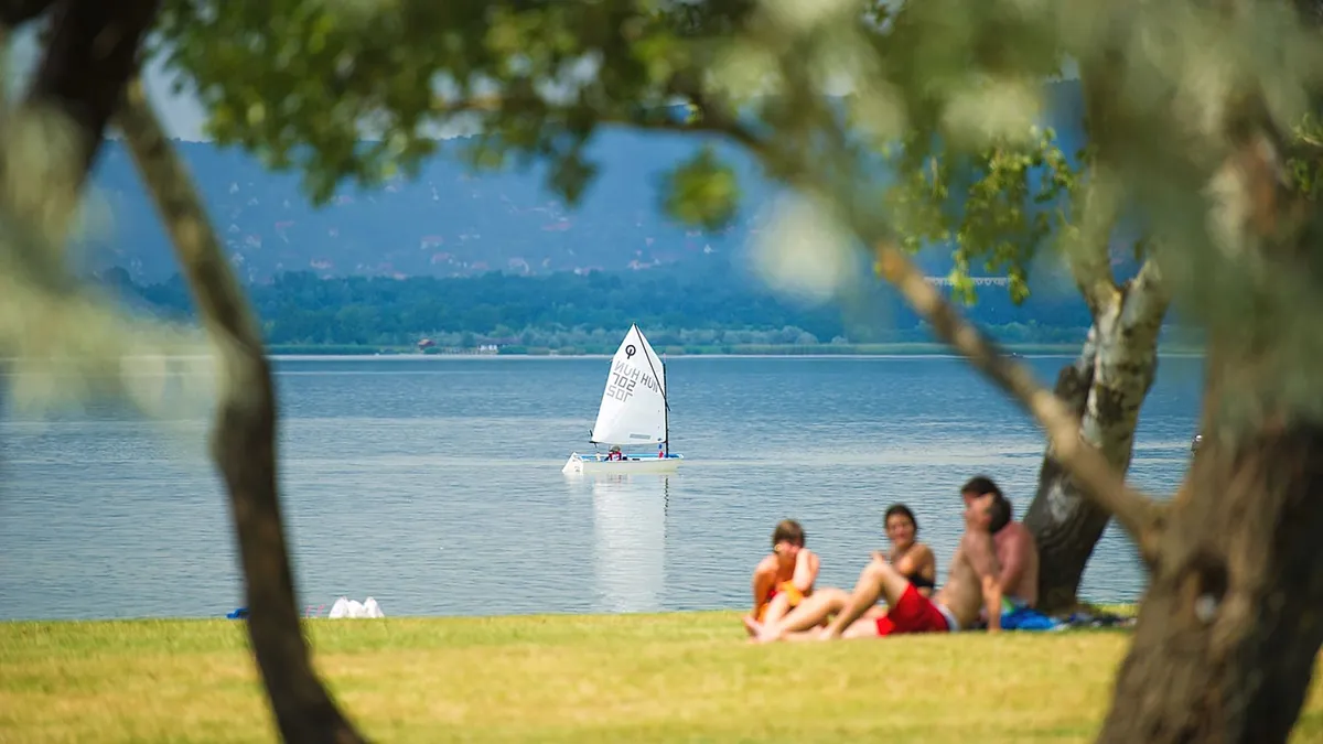 Alig két és fél hónap alatt 34 centiméterrel csökkent a Balaton vízállása.