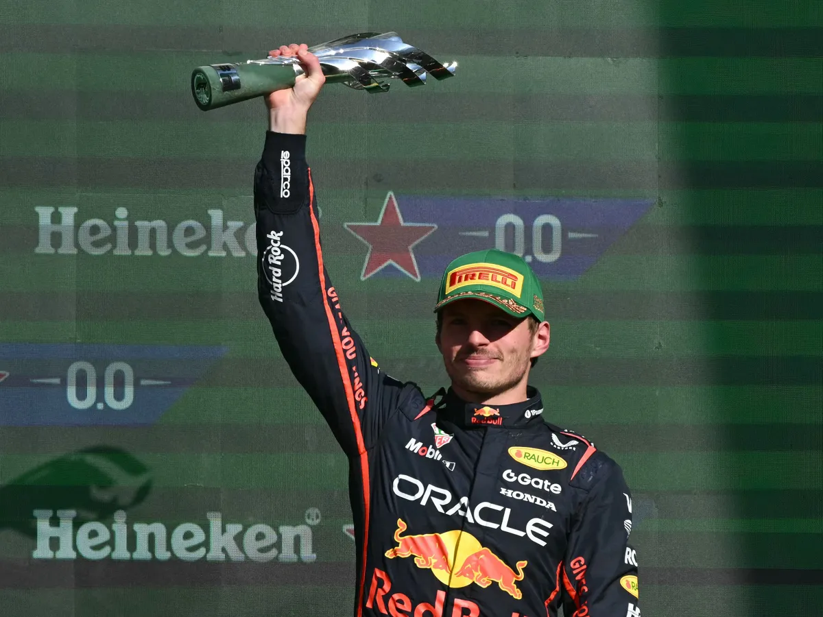 Max Verstappen folyamatosan erőn felül teljesít a Red Bull F1-es autójában