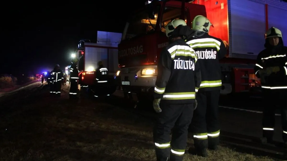 „Sikítoztak és segítségért kiabáltak” – puszta kézzel kaparta ki magát a roncsokból az M3-as busztragédia egyik túlélője – videó