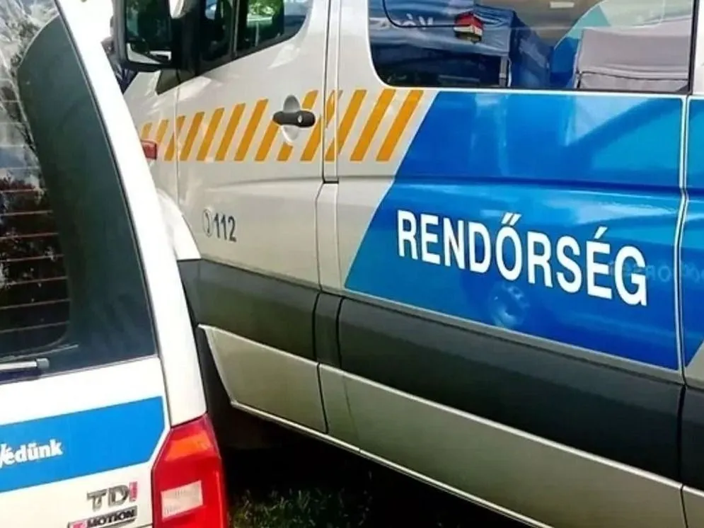 rendőr, rendőrség, rendőrautó