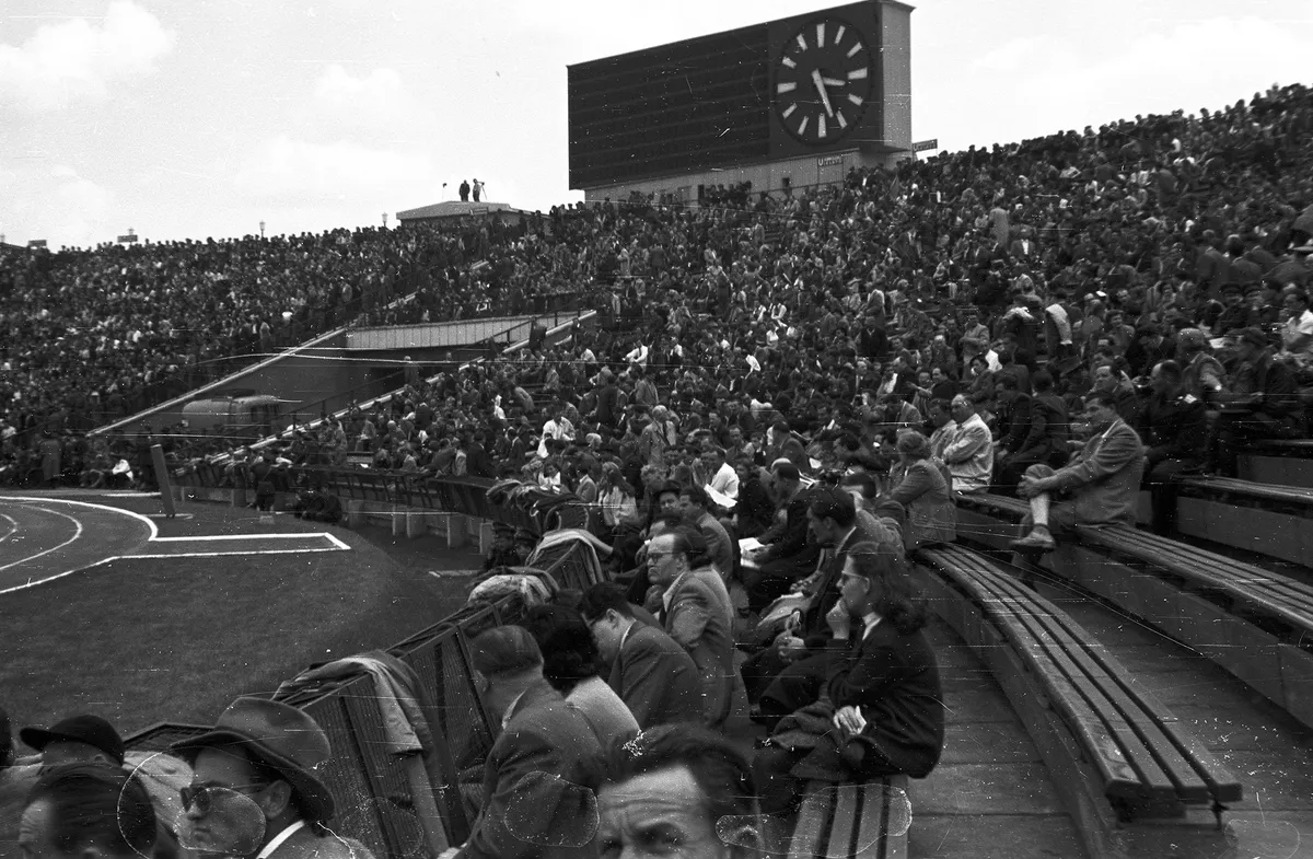 A későbbi Puskás Ferenc Stadion elődjét, a Népstadiont 1953. augusztus 20-án adták át Népstadion, megnyitó, 1953