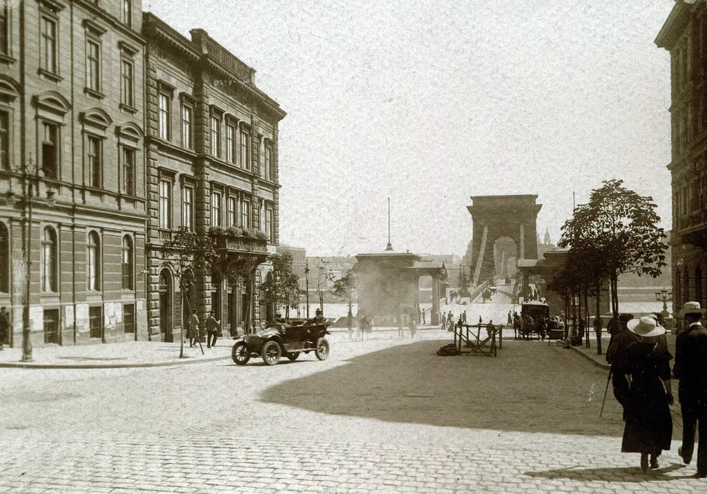 Európa-szerte csodájára jártak a mérnöki bravúrnak. 
