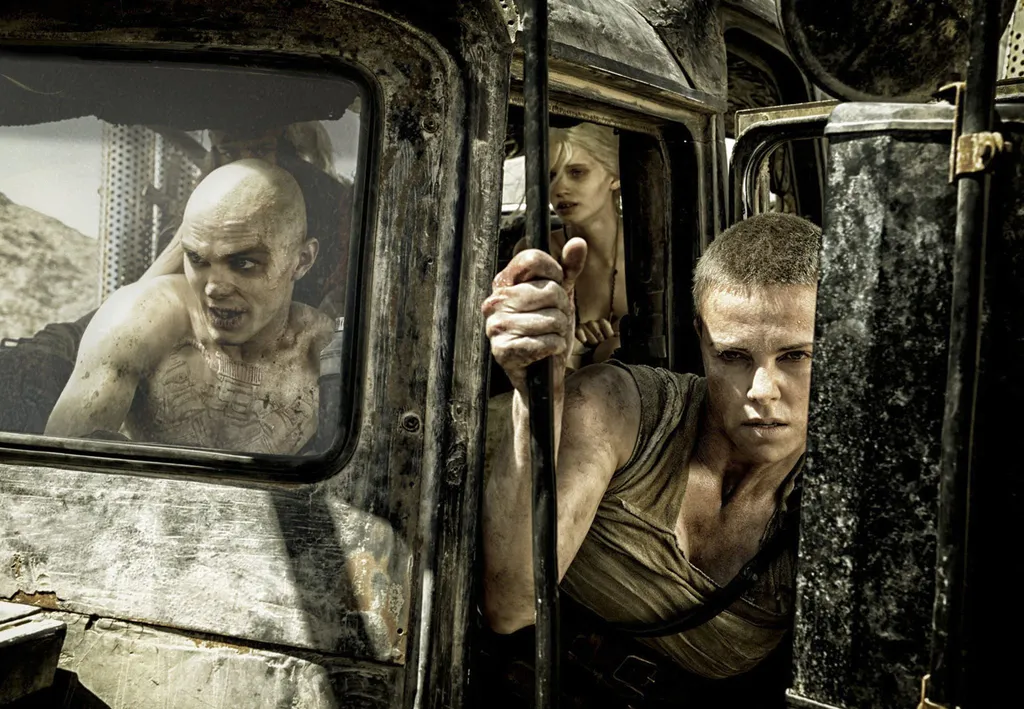 Charlize Theron, CharlizeTheron, Mad max Fury road
Mad Max Fury Road 3D
2015
Real George Miller
Charlize Theron
Nicolas Hoult.
Collection Christophel © Kennedy Miller Productions (Photo by Kennedy Miller Productions / Collection ChristopheL vi
